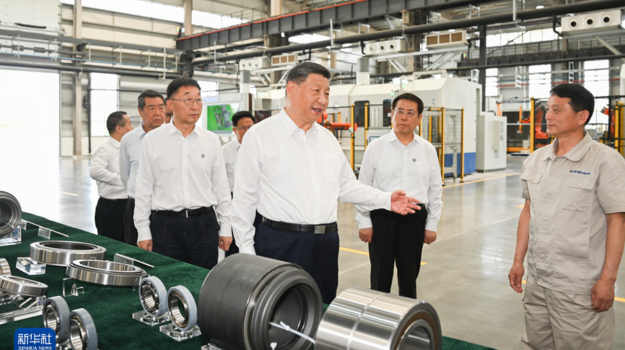 习近平：坚定信心推动高质量发展高效能治理 奋力谱写中原大地推进中国式现代化新篇章