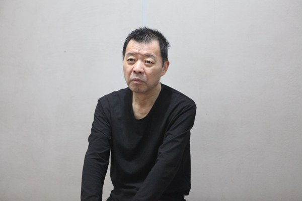 警钟丨搭圈子勾兑利益 纵贪欲身陷囹圄.jpeg